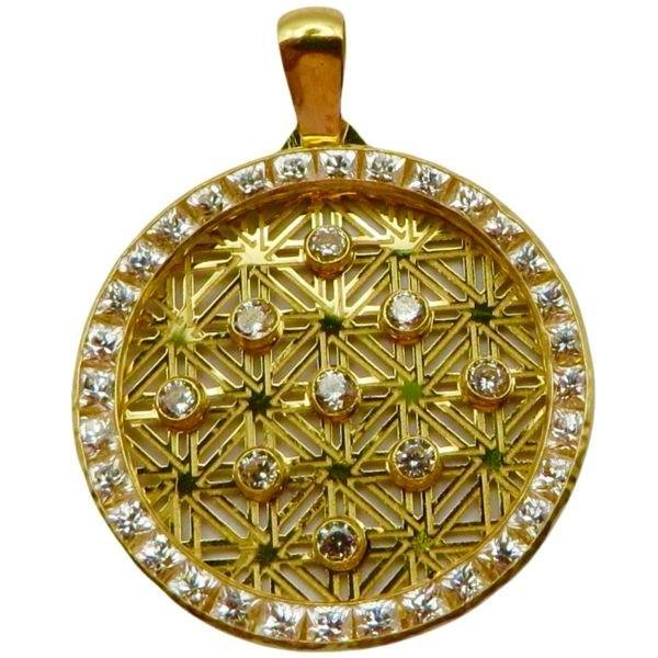Colgante de oro de 18k con circonitas blancas, 18 mm